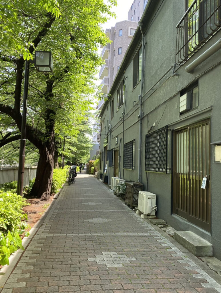 新宿区早稲田カフェiro 行き方